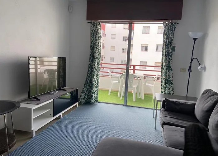 Piso Familiar De 3hab Con Piscina En