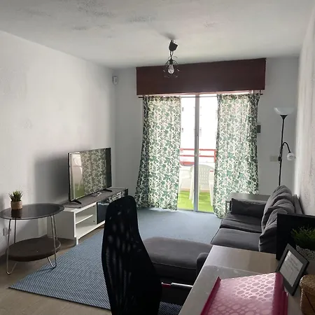 Piso Familiar De 3hab Con Piscina En Apartament