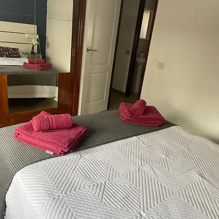 Piso Familiar De 3hab Con Piscina En Apartamento