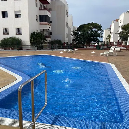 Piso Familiar De 3hab Con Piscina En *