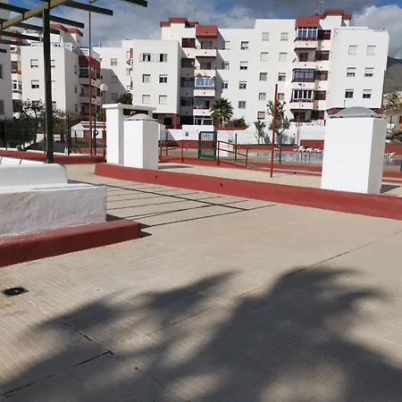 Piso Familiar De 3hab Con Piscina En *