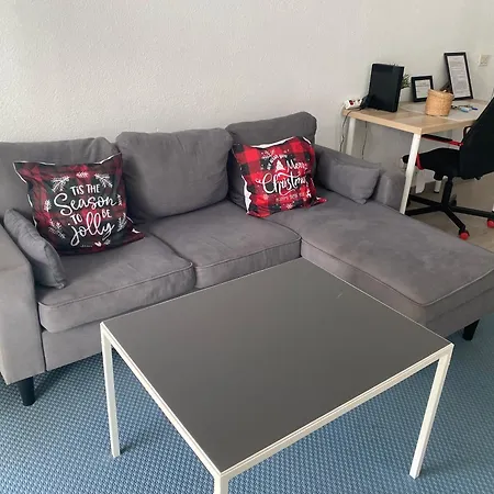 Piso Familiar De 3hab Con Piscina En *